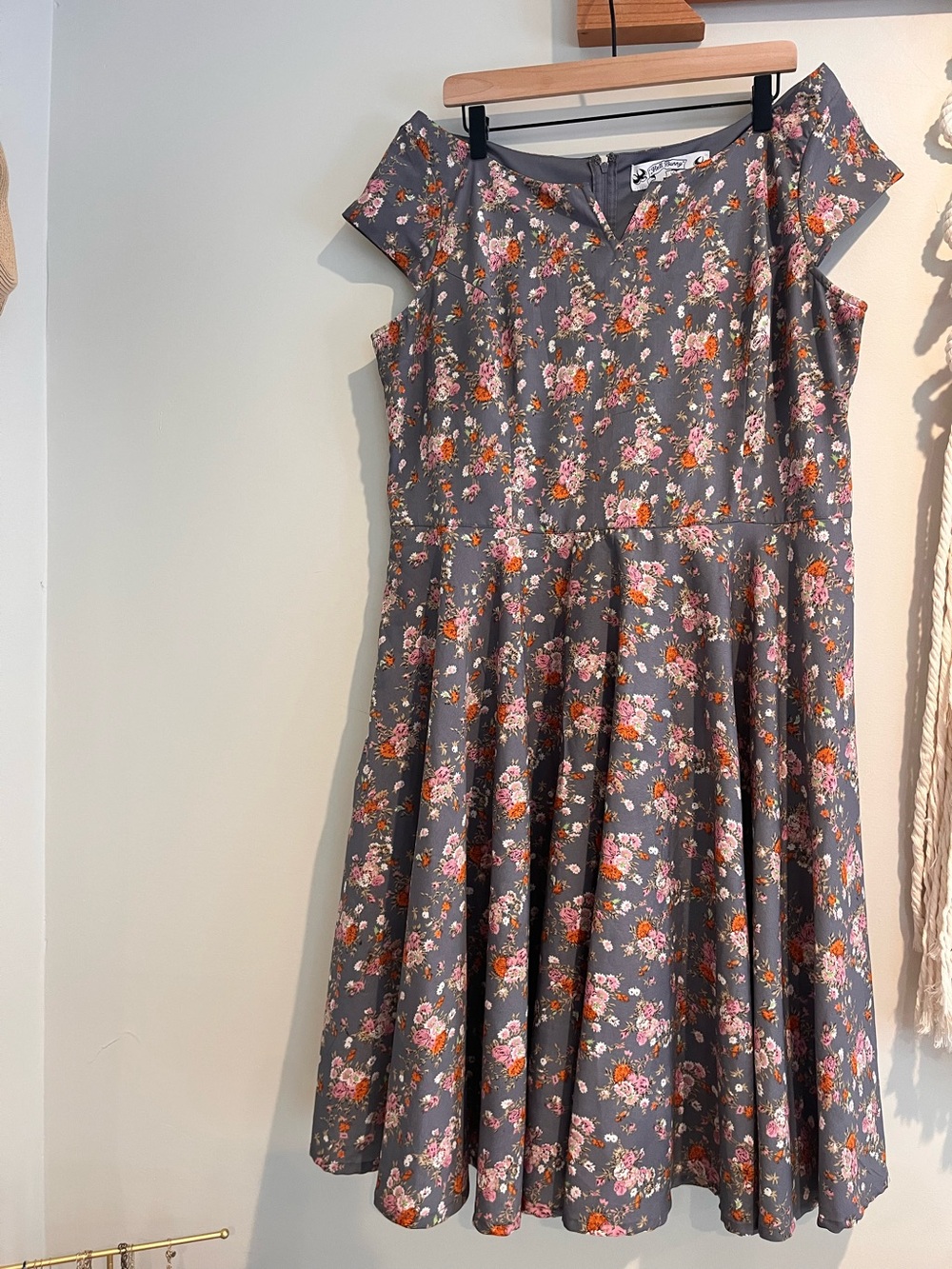Hell Bunny Vixen Antonella Dress 3XL A Line Retro 50s Plus Size Gray Pink Floral